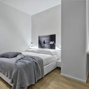 Luxury Collection - Milano 33 Affittacamere Riccione
